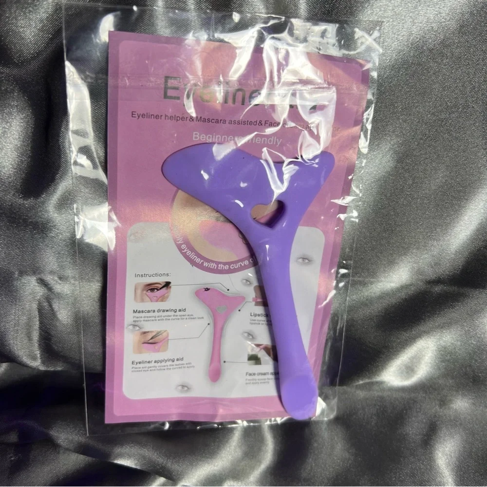 4 in 1 Silicone‎ Eyeliner Stencil (Purple)